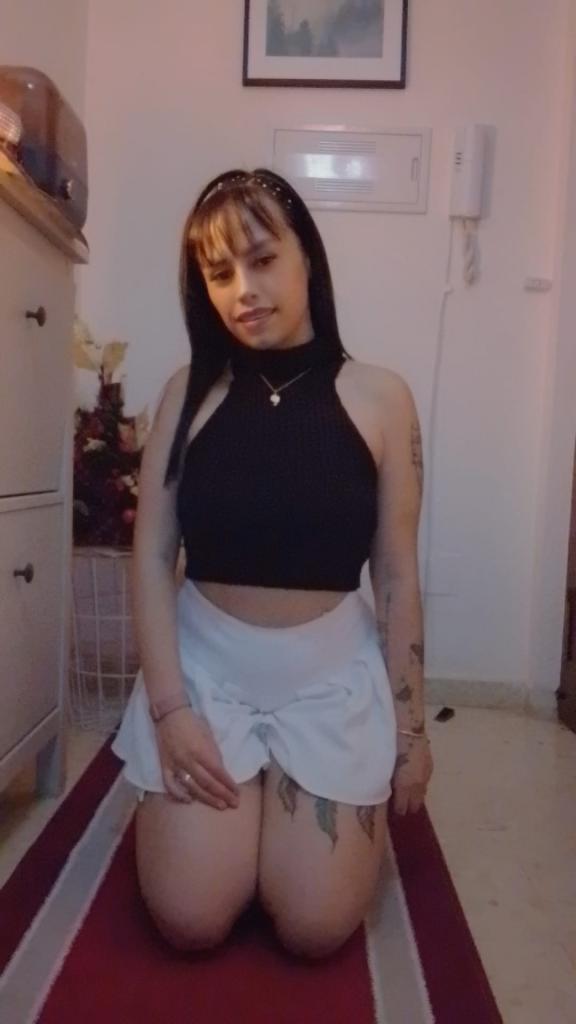 614935277: Chica busca chico en Granada