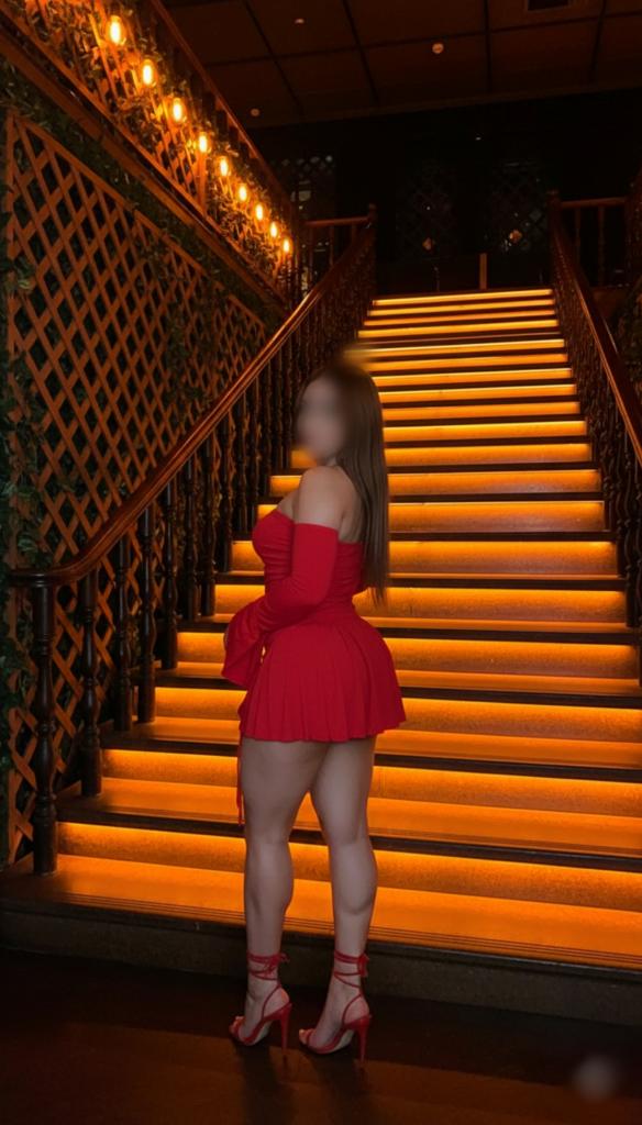 643709824: Chica busca chico en Orense