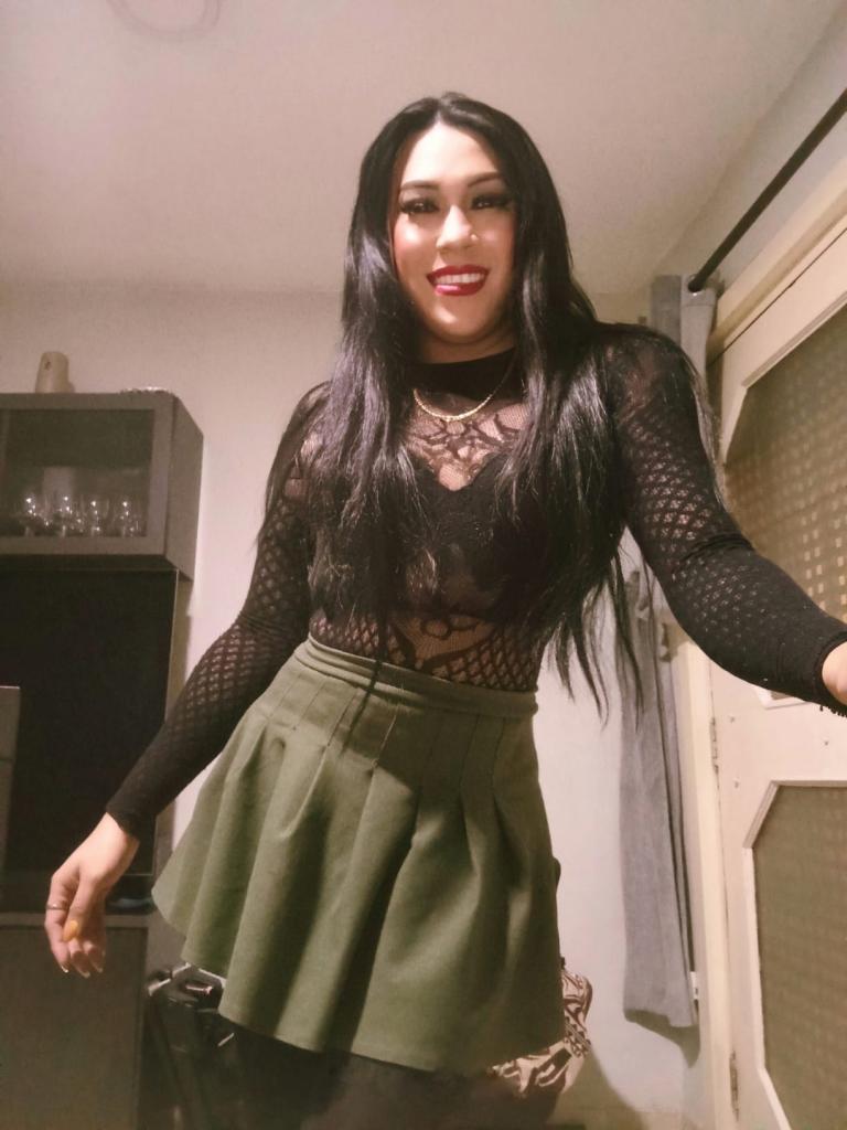 Chica busca chico en Almería: 