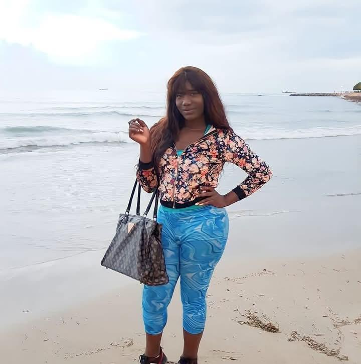 641911560: Transexual en Zaragoza