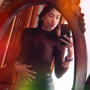 674987090: Transexual en León