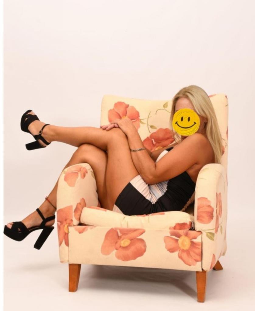 613586791: Chica busca chico en Cádiz