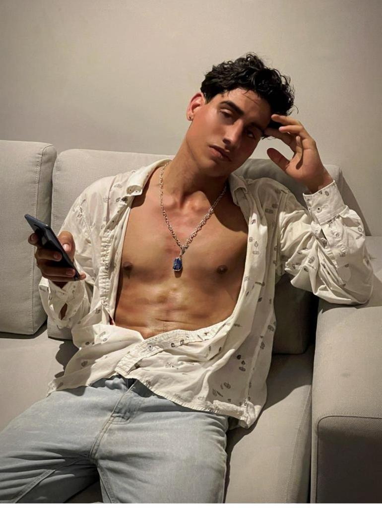 Chico busca chica en Málaga: 