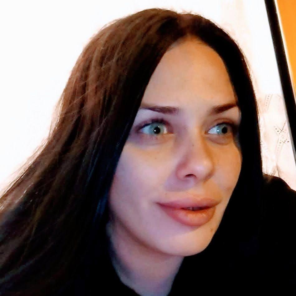 Chica busca chico en Granada: 