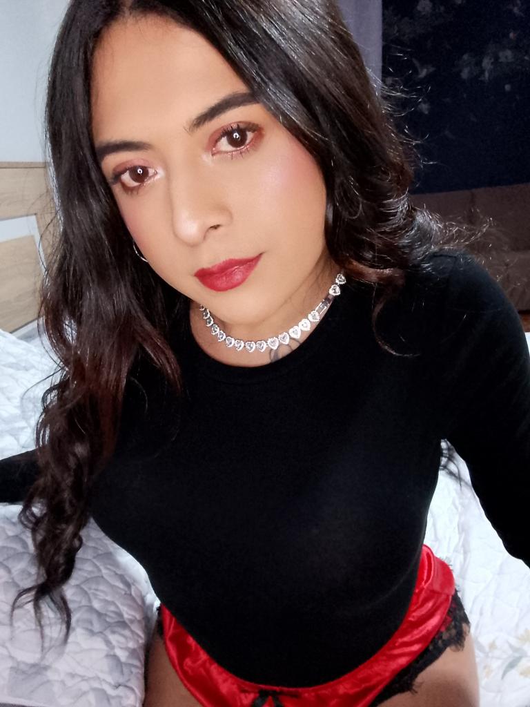 614247371: Travesti en León