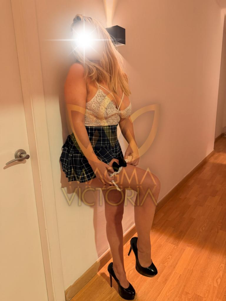 Chica busca chico en Granada: 