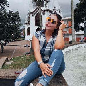 641800153: Chica busca chico en Sevilla