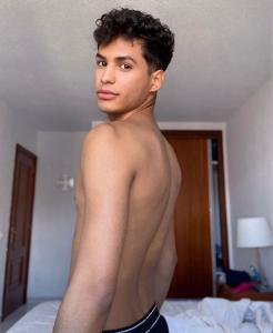 600029977: Chico busca chica en Albacete