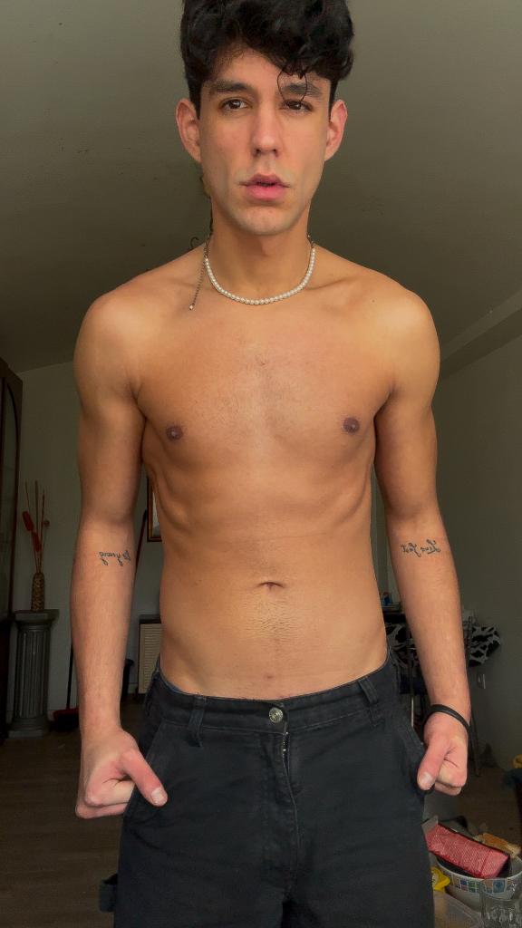 665891530: Chico busca chica en La Coruña