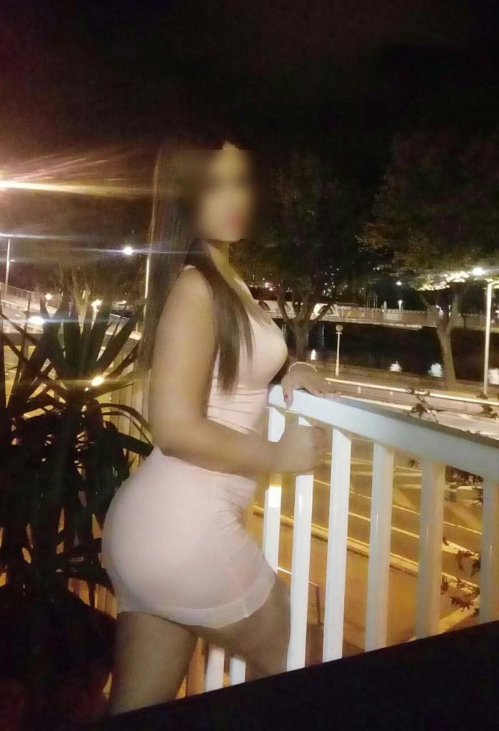 Chica busca chico en Cádiz: 