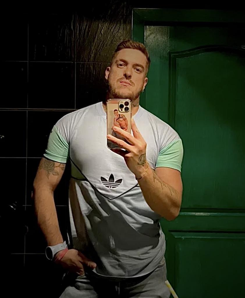 Chico busca chica en Las Palmas: 