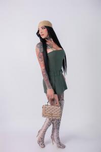 647695495: Travesti en Granada