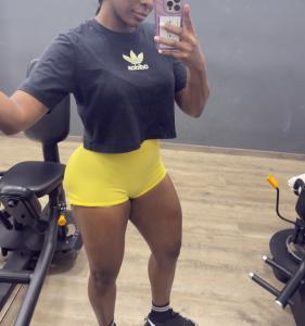 687115142: Chica busca chico en Madrid