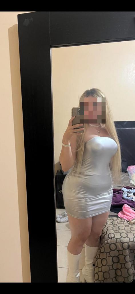 612595146: Chica busca chico en Barcelona