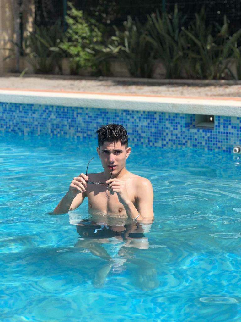 Chico busca chica en Alicante: 