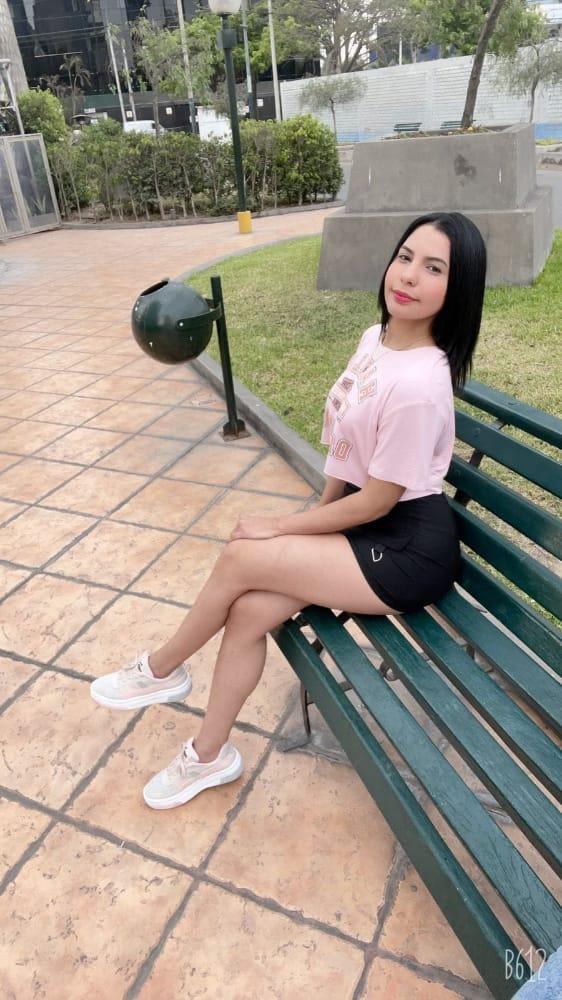 Chica busca chico en Cádiz: 