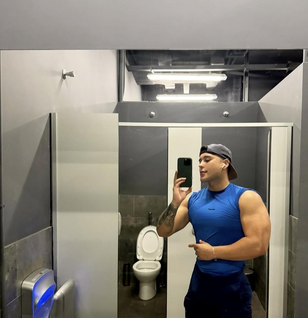 Chico busca chica en Murcia: 