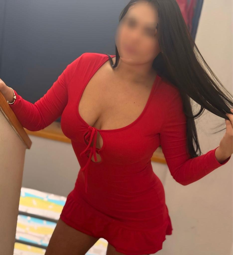 640318157: Chica busca chico en Madrid