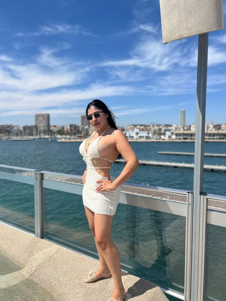 672004870: Chica busca chico en Alicante