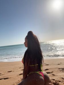 613387345: Chica busca chico en Cádiz