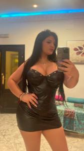 671134267: Chica busca chico en Sevilla