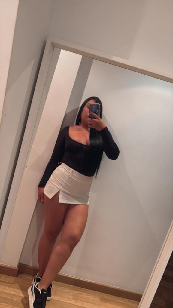 641230345: Chica busca chico en Barcelona