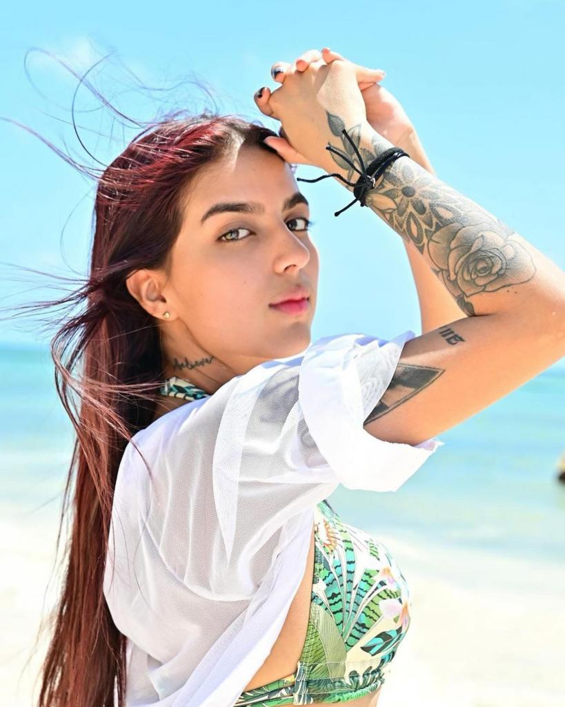 687746241: Chica busca chico en Barcelona