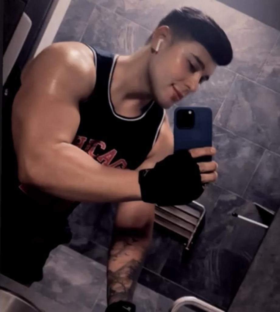 663780321: Chico busca chica en Murcia