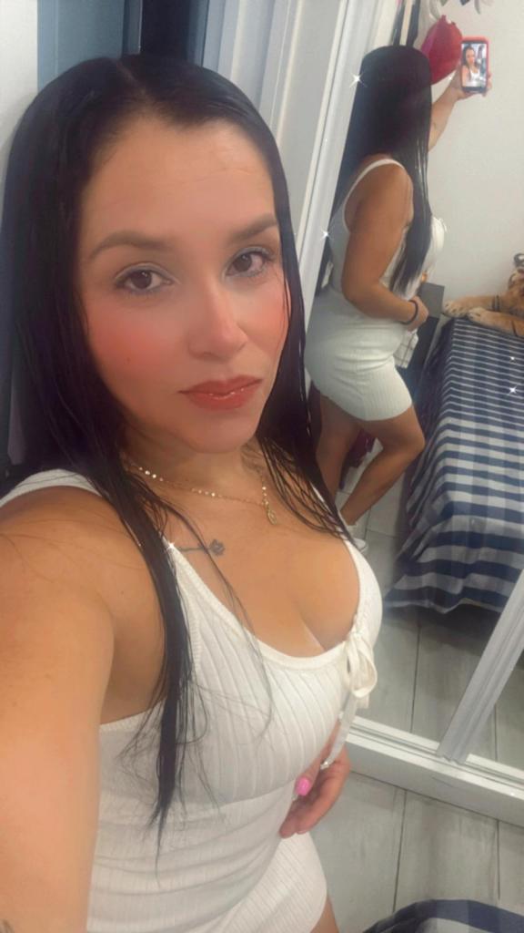 Chica busca chico en Cádiz: 