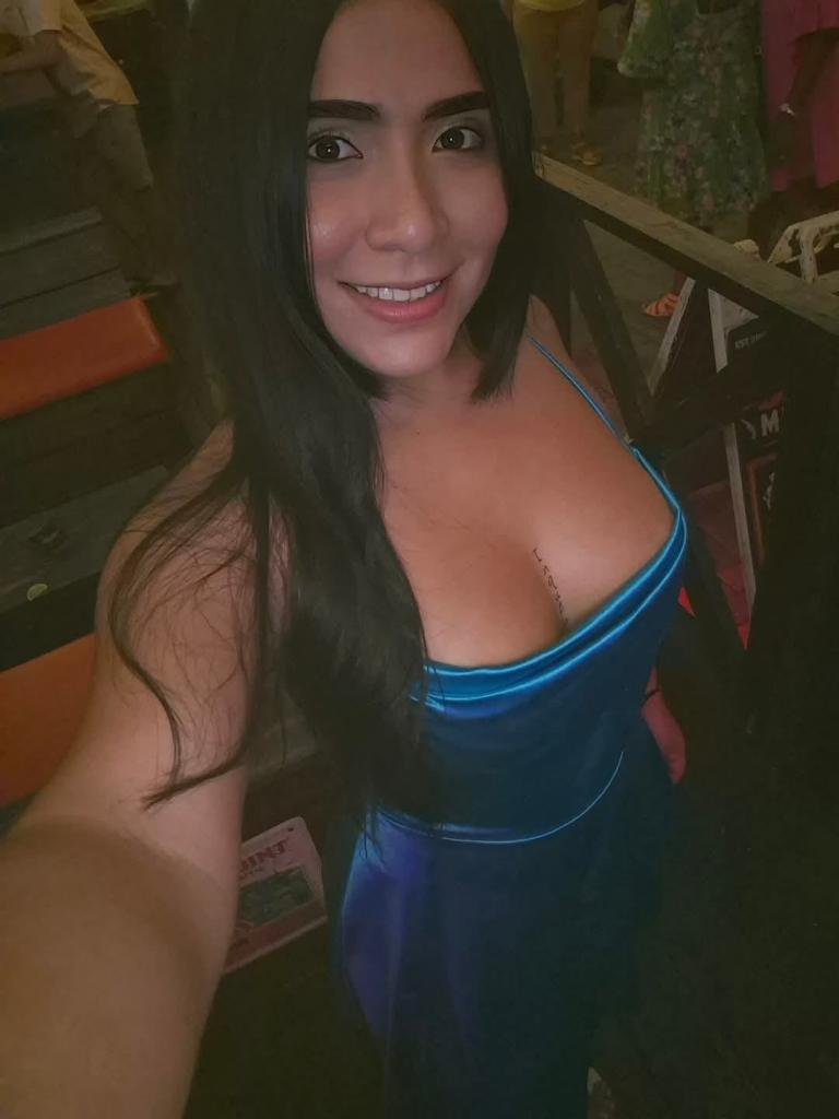 615865631: Chica busca chico en Barcelona