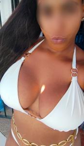 613660215: Chica busca chico en Sevilla