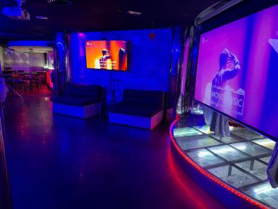 Chica busca chico en Madrid: 