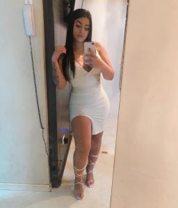 662561699: Chica busca chico en Sevilla