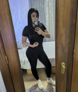 Chica busca chico en Almería: 
