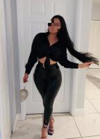 672886635: Chica busca chico en Cádiz