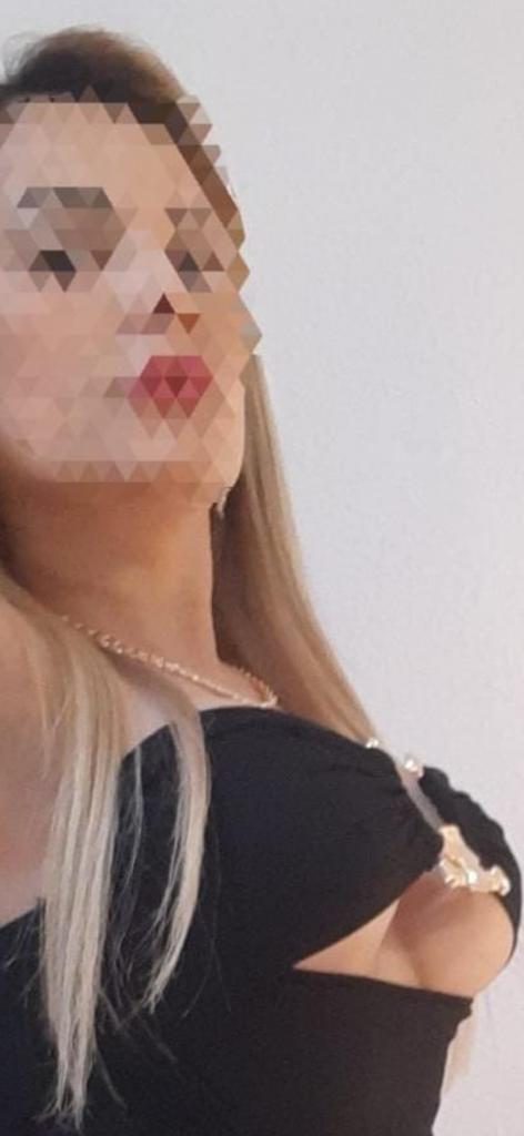 Chica busca chico en Almería: 