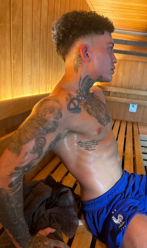 631044024: Chico busca chica en Asturias