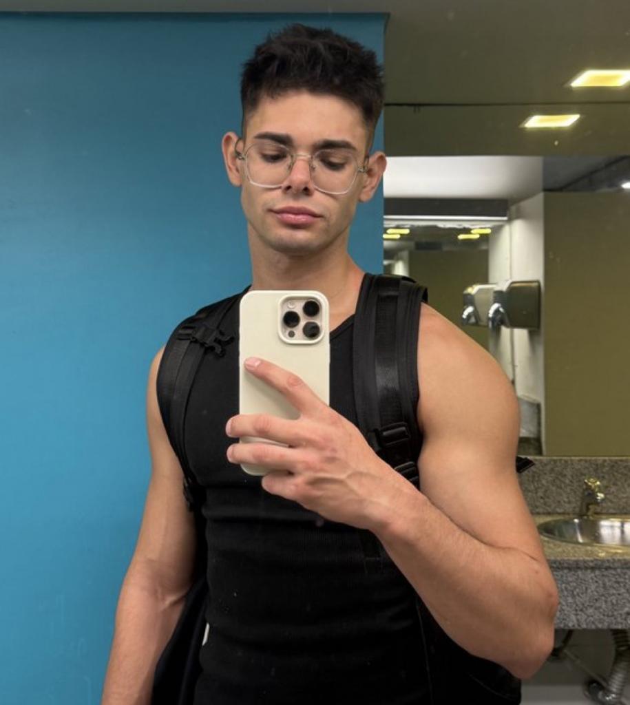 Chico busca chica en Málaga: 