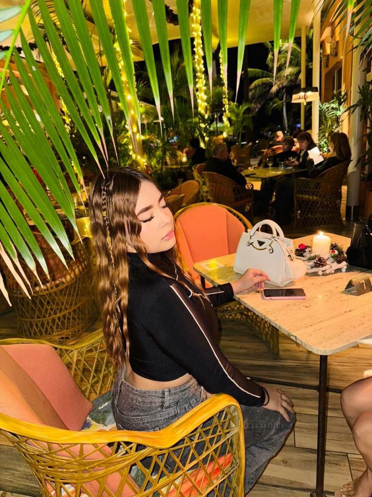 Chica busca chico en Alicante: 