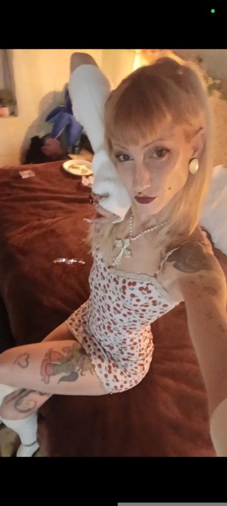 Chica busca chico en Cádiz: 