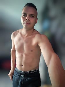 611128410: Chico busca chica en Madrid