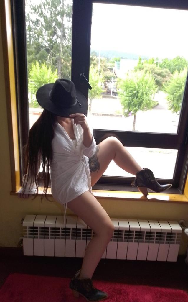 Chica busca chico en La Coruña: Chica busca chico