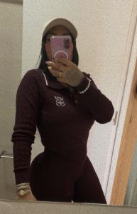 664860547: Chica busca chico en Madrid