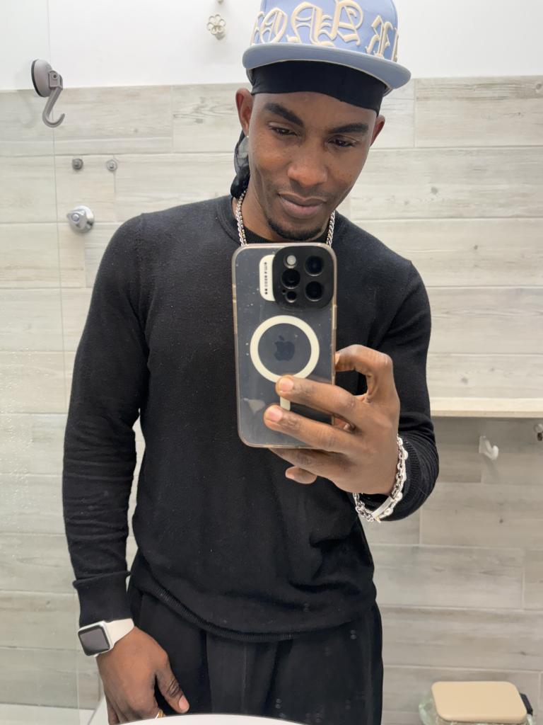 Chico busca chica en Lérida: 