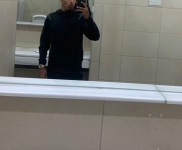 600366825: Chico busca chica en Cádiz