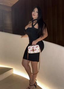 647082613: Chica busca chico en Navarra