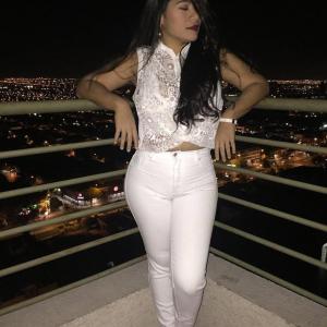699387190: Chica busca chico en Cádiz