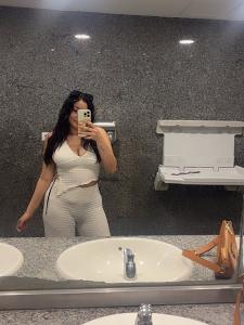 631843972: Chica busca chico en Madrid