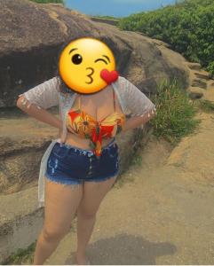 664026481: Chica busca chico en Barcelona