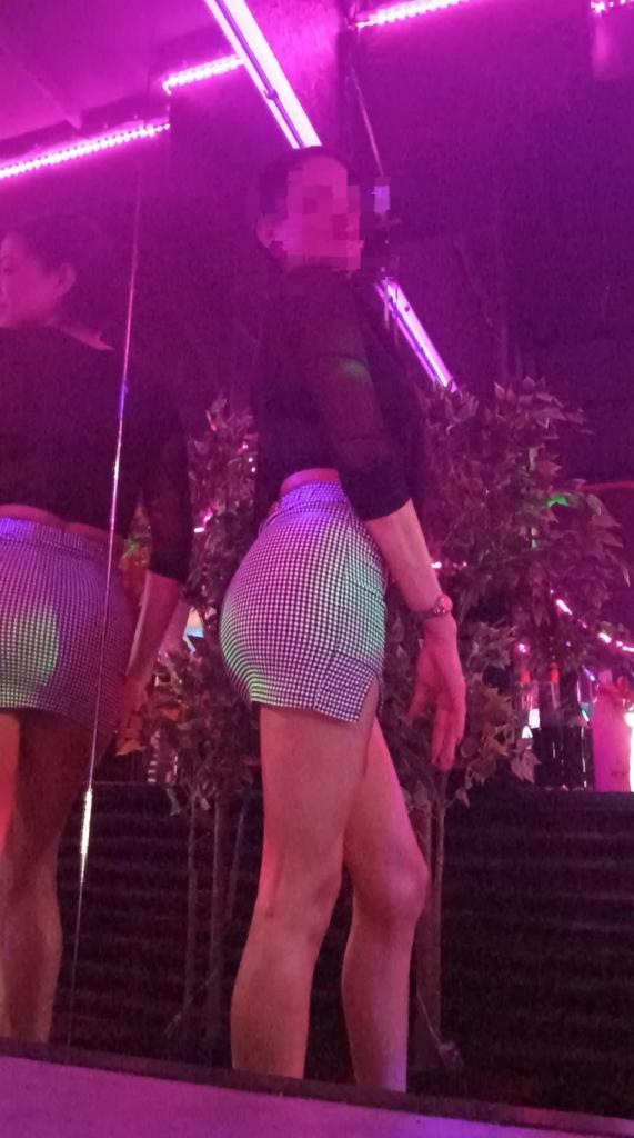 Chica busca chico en Barcelona: 